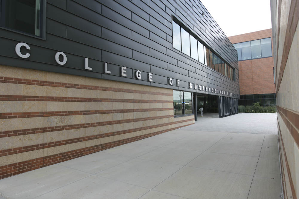 ROBERT K. YOSAY | THE VINDICATOR...The new Williamson College of Business Administration will provide a professional business education environment, a resource for the regional business community and a link between YSU and the cityÕs downtown.. ....-30-