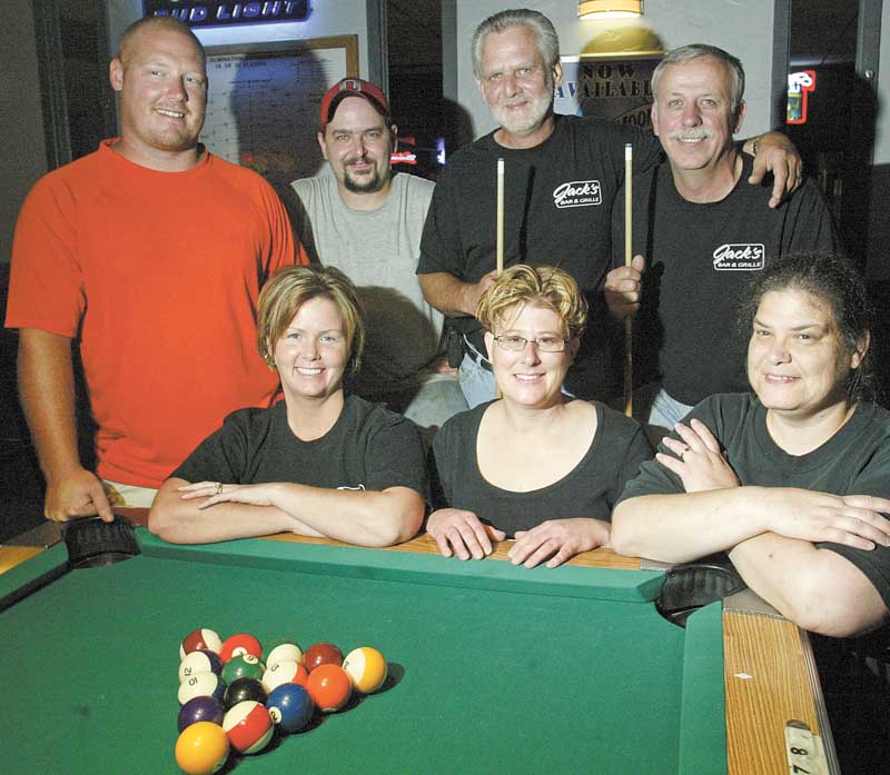 The Fruit Loops pool team is sponsored by Jack’s Bar & Grill in Warren. Team members, from left, are (front row) Tami Harned, Sherrie Jenkins, Kathy Burke; (back row) Chad Dailey, Chris Littell, Jack Harned and Dave Everett. They will be competing in an amateur tournament in Las Vegas.