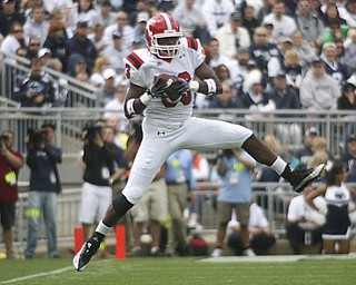 ROBERT K. YOSAY | THE VINDICATOR. #YSU #83 andre Barboza goes airborne to bring in a pass and a first down ..YSU LOSES 44-14 PENN STATE at BEAVER STADIUM IN HAPPY VALLEY.-30