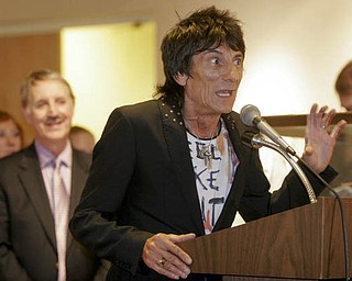 William D. Lewis The Vindicator Ronnie Woods at the Butler Museum of American Art Sept. 21, 2010. Background is Dr Lou zona.