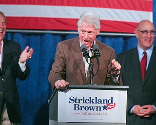 ROBERT K. YOSAY | THE VINDICATOR --...Former President Bill Clinton visited the Mahoning County Democrats annual breakfast Saturday morning in Youngstown..The former president was stumping for democratic hopefuls in state and congressional races here in Ohio .... -30-(AP Photo/The Vindicator, Robert K. Yosay)
