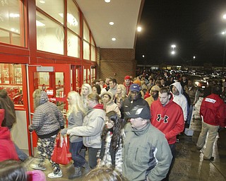 William D. Lewis|The Vindicator A large crowd qued up outside the Boardman Target store at 4am Friday to get Black Friday bargins.