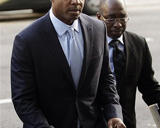 Barry Bonds arrives at the federal courthouse for the second day of his trial in San Francisco,  Tuesday, March 22, 2011. Now that a jury has been selected, the prosecutors and the slugger's lawyers are scheduled to deliver opening statements.