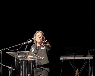 Author Don Barlette spoke at the Christian rally Saturday at the Covelli Center.