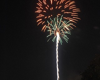 Image of a firework from the Independence Day fireworks in Youngstown. Display by the City of Youngstown and Colonial Fireworks. Image by Katie Libecco/The Vindicator.