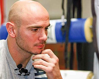 Kelly Pavlik has withdrawn from his scheduled fight vs. Darryl Cunningham on Saturday night at the Covelli Centre and told his promotional company, Top Rank, that he will not fight Lucian Bute in November.