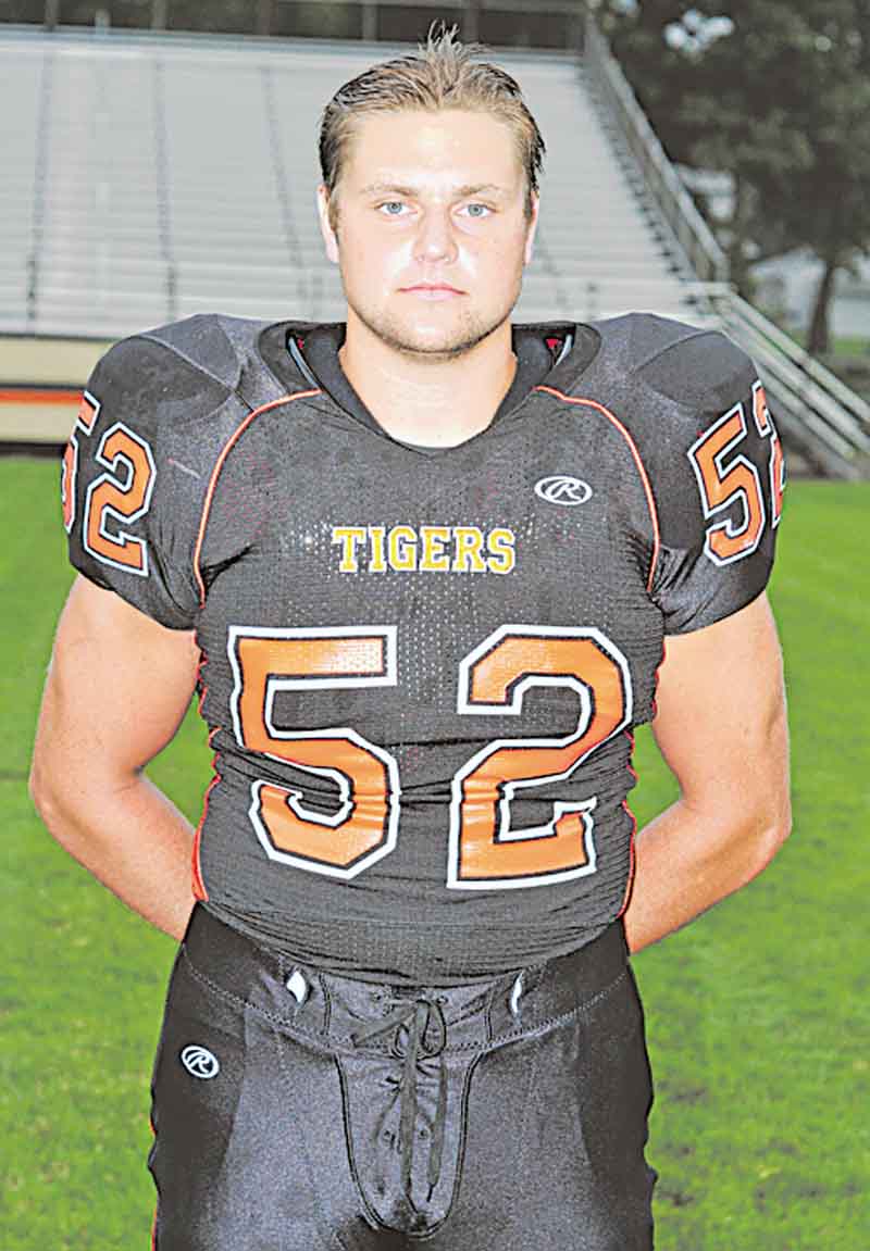 Dan Moody, Howland DT & center