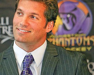 The Youngstown Phantoms announced Wednesday that Anthony Noreen has been named the new head coach and general manager of their United States Hockey League franchise. Noreen becomes the third coach in team’s history.