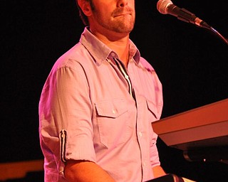 Michael Moritz Jr. performs with Sarah Turner performs at Gossip in Austintown on August 12, 2011.