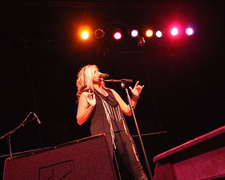 Sarah Turner performs at Gossip in Austintown on August 12, 2011.k
