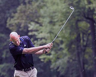 JESSICA M. KANALAS | THE VINDICATOR ..Golfer Rob Venrose competes during the prelims of the Greatest Golfer Tournament at Mill Creek Golf Course. .. -30-