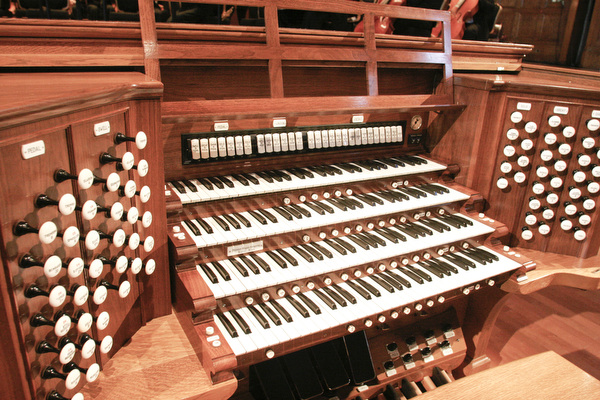 William d Lewis the Vindicator  Restored organ at Stambaugh Auditorium
