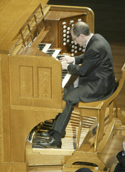 William d Lewis the Vindicator David Higgs plays the restored organ at Stambaugh Auditorium 9-18-11.
