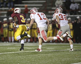 ROBERT K. YOSAY | THE VINDICATOR --..Cardinal Mooney Cardinals vs Canal Fulton Northwest Indians at Stambaugh Stadium in the Regional Quarterfinals .--30-..(AP Photo/The Vindicator, Robert K. Yosay)