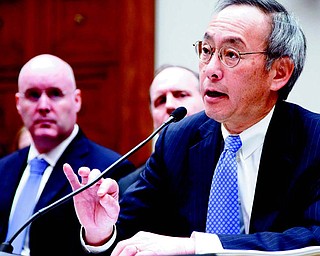 Energy Secretary Steven Chu testifi es on Capitol Hill in Washington on Thursday before the House Oversight and
Investigations subcommittee hearing on the Solyndra solar-company loans.