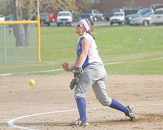 Western Reserve’s Sissy Stubbs begins pitching in the first inning of Tuesday’s ITCL showdown against Jackson-
Milton. Stubbs pitched the Blue Devils to a 7-4 victory.