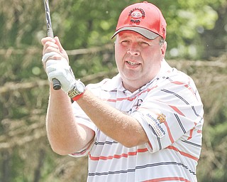 Mill Creek golf boss Dennis Miller showed up at the Olympic Club in San Francisco on Monday for the first day of his US Open experience wearing a 49ers cap, mostly as a nod to the team of which he has been a fan all of his life, but also to the York family who as a show of support helped pay his way to the Bay City. Other labels adorning his apparel reflected the support from people back in Youngstown, including Handel’s Homemade Ice Cream & Yogurt, Auntie Anne’s Pretzels and Ristvey Investment Group.