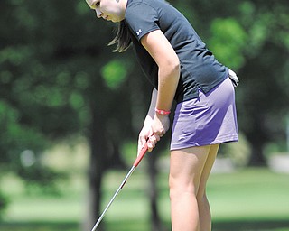 Rosy Hearns watches her putt during her round at Wednesday’s qualifier for The Vindicator’s Greatest Junior Golfer of the Valley tournament at Tam O’Shanter. Hearns shot a 78 to win the girls’ 15-17-year-old division.