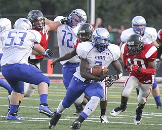 William D LEwis The Vindicator Hubbard's Larry Scott(3) scampers for 1rst half yardage at Girard Friday 8-31-12.