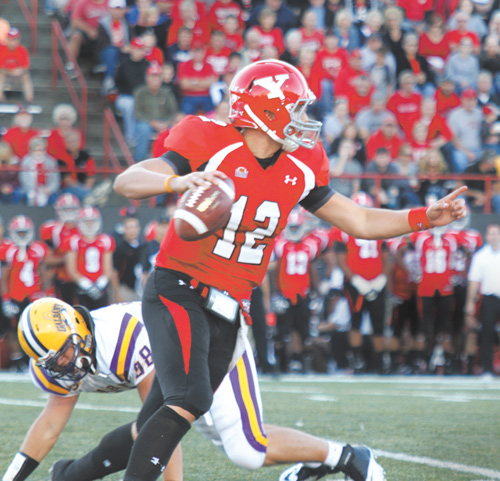 Youngstown State quarterback Kurt Hess is 0-2 against Northern Iowa. He’ll try to get his first win against the
Panthers on Saturday night at Stambaugh Stadium.