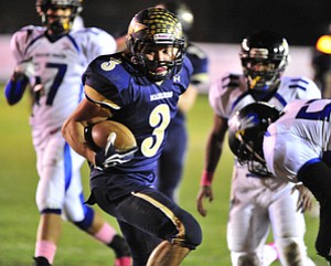 Brookfield's #3 Ryan Mosora spins his way into the endzone for the touchdown after making the Youngstown Christian defense miss.