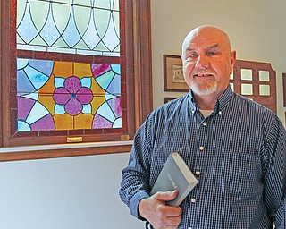Pastor Jay Eastman serves as a chaplain with Hospice of the Valley, Humility of Mary Health Partners. He also is
pastor of Canfield Christian Church and a chaplain with the Canfield Police Department.