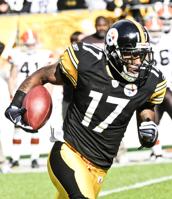 Photos  Vindy Archives – Pittsburgh Steelers receiver Mike Wallace (17) in  action against the