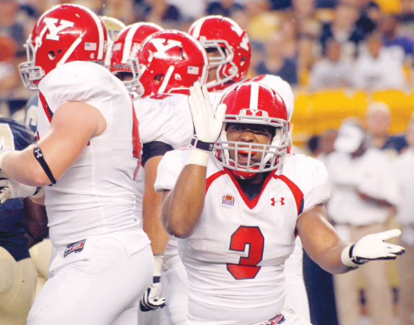 Youngstown State linebacker Teven Williams (3) played well two years ago as a freshman, then plateaued last season. This season, he and coach Eric Wolford agree that he is expected to do more.