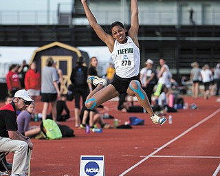 Lordstown High graduate Kayla Ellks ended her college track career just two months ago, finishing as the
Tiffin University Dragons’ all-time leading scorer at the Great Lakes Intercollegiate Athletic Conference
meet and setting school records in the long jump (5.81 meters, or 19-0 3⁄4 feet) and the triple jump (12.02 meters or 39-5 1⁄4 feet).