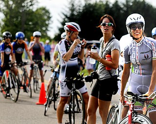 MADELYN P. HASTINGS | THE VINDICATOR

Far right (303) Samantha Brode, Cleveland Clinic Carbon Racing, Women Pro 1/2/3
