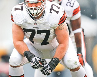 Cleveland Browns guard John Greco (77), a Boardman graduate, lines up during the second quarter of a game
against the Pittsburgh Steelers in Pittsburgh.