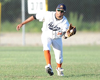 Astro outfielder #24 Keyshawn D'Orso catches a sinking fly ball in the outfield for the out. 
