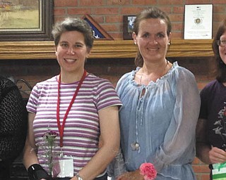 SPECIAL TO THE VINDICATOR
Western Reserve Knitting Guild recently elected officers for a two-year term. From left are Melinda Bowen-Houck, president; Dr. Loren Lease, vice president; Berit Asdal Larik, secretary; and Jen Kendall, treasurer. Officers organize programs and plan knitting trips and teaching events with nationally known teachers. They also plan for donations to charities for Caps for Kids and Akron Children’s Hospital and will co-host A Knitter’s Fantasy.
