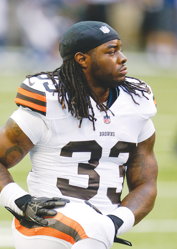 In a move that stunned Cleveland fans, the Browns on Wednesday traded RB Trent Richardson to the Colts for a 
first-round pick in the 2014 NFL Draft.