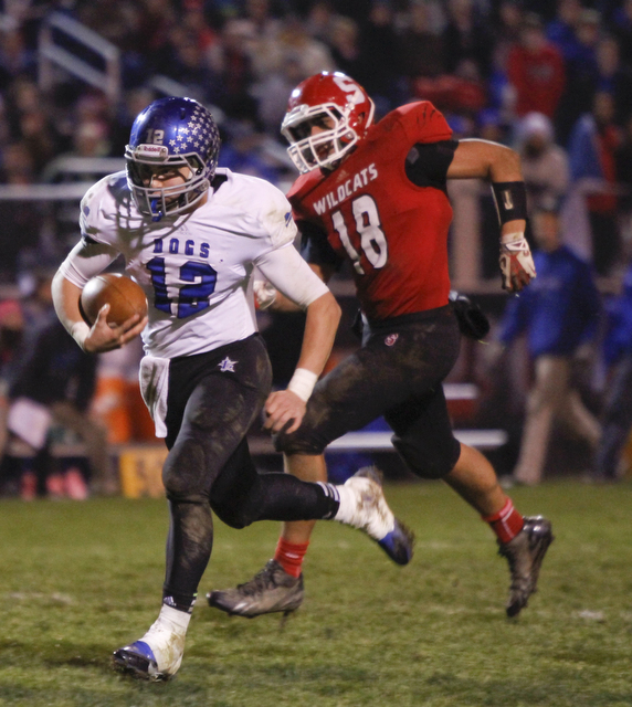        ROBERT K. YOSAY  | THE VINDICATOR..#12 Lakeview  Angelo Marino  Breaks for a 40+ yard run  that set up the field goal as Stuthers #18 Austin Yemma ... - -30-.......