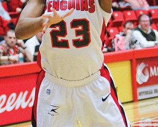 Youngstown State’s Melissa Thompson goes for a layup during the first half of Thursday’s Horizon League game against UIC at YSU’s Beeghly Center. The Penguins fell to the Flames, 73-65.