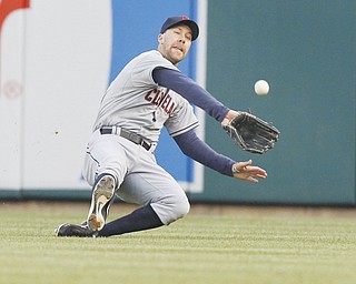 Indians right fielder David Murphy makes sliding catch to retire the Tigers’ Nick Castellanos in the second
inning of their game Wednesday at Comerica Park in Detroit. The Tigers threatened in the ninth, but the
Indians held on to win, 3-2. The teams play again this afternoon in Detroit.