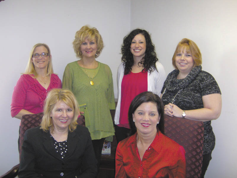 SPECIAL TO THE VINDICATOR
Committee members of the Alzheimer’s 10th annual Forget-Me-Not Gala, seated from left, are Susan Morrison and Deanna Spirko. Standing are Katie Rusu, Mickey Meelich, Jennifer Colella and Heather Pugh. They are planning the May 3 event at the Tippecanoe Country Club in Canfield.
