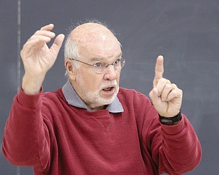 Ed Groves and his 100-voice Shenango Valley Chorale will perform Saturday at St. Michael Church in Greenville and Sunday at First United Methodist Church in Sharon.