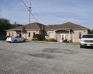        ROBERT K. YOSAY  | THE VINDICATOR..The new dog pound on 1230 E Meridian Rd  .. .  -30-