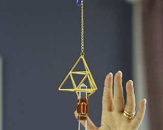        ROBERT K. YOSAY  | THE VINDICATOR..Deana Tareshawty  is a Spiritualist minister at Bella Nitesh  and offers programs and worshops on healing crystals- .. -30-