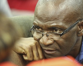 William D. Lewis The Vindicator Among those attending a seminar 9-30-14 at Metro Asembly Church in Youngstown about what to do if stopped by policewas YSU professor of Philosphy and Religious Studies Dr. Victor Wan-Tatah.