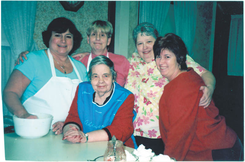 SPECIAL TO THE VINDICATOR
Above, members of Altrusa Club of the Warren area meet to test recipes that will be used at the bake sale for its 42nd annual arts and crafts show. The show is scheduled for Sunday. Standing, from left to right, are Elaine Nicholus, Nina Carlson, Marge Clawges and Velma Lovett. Jean Tunstall, president, is seated.