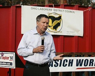       ROBERT K. YOSAY  | THE VINDICATOR..The Ohio LaborersÕ District Council endorsed Gov. John Kasich and Lt. Gov. Mary Taylor in Boardman Thursday afternoon. The endorsement took place at a transmission line site on Market Street with members of the Ohio Laborers Local 125 in attendance.-30-