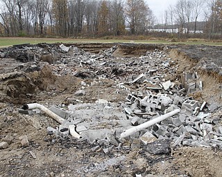        ROBERT K. YOSAY  | THE VINDICATOR..The Remains of tThe Firestone house on Lipply Road is moved 900 feet from where it has stood since 1880...-30-