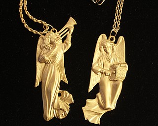        ROBERT K. YOSAY  | THE VINDICATOR..Steve  Dailey..of Boardman - makes handmade jewelry that is quite creative. He also teaches classes in beading...