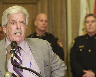 William d Lewis the vindicator  Mahoning Pros Paul gains speaks during a 12-10-14 news conference at City Hall about large heroin bust.