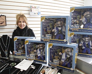        ROBERT K. YOSAY  | THE VINDICATOR..The new gift store inside Congregation Rodef Sholom on the north side of Youngstown - Darlene Muller