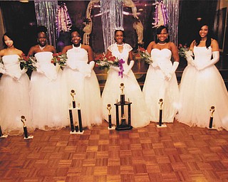 SPECIAL TO THE VINDICATOR: 
The Warren Junior League Outstanding Debutante for 2014 and other winners are, from left, Kellsey Hurt, Miss Congeniality; Sarah Smith, Miss Congeniality; Anaya Langford, first runner-up; Nautica Hill, 2014 Miss Outstanding Debutante; Ki-Aris Porterfield, second runner-up; and Morgan Honeywood, Miss Congeniality.