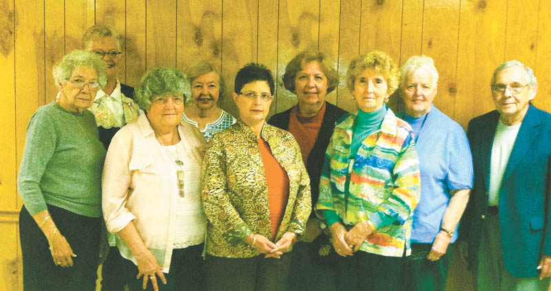 SPECIAL TO THE VINDICATOR
The Youngstown Area Chapter of the Embroiderer’s Guild of America recently celebrated its 40th anniversary. Nine former chapter presidents attended. Above, in front from left, are Phyllis Matasic, Linda Gwinnup, D. Todd Murdock, Carole DeWitt and Colin Donohue. In back are Sally Svoboda, Lorraine Milanek and Renae Bowman.